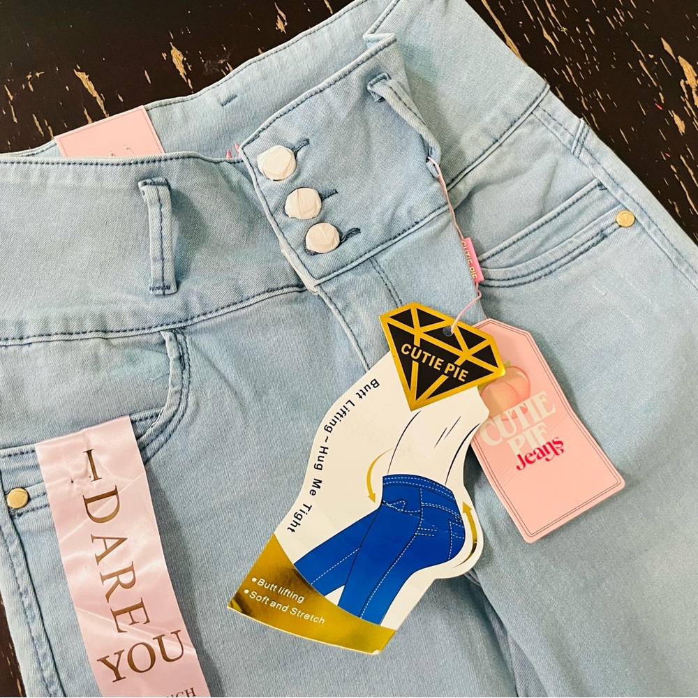 Light Blue High Rise Women's Jeans